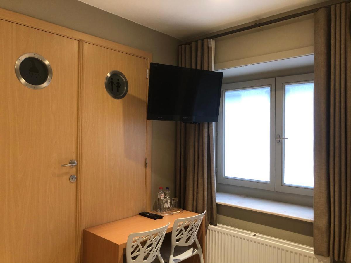 Hotel Duivels Paterke Harelbeeksestraat 29, 8500 Кортрейк Экстерьер фото